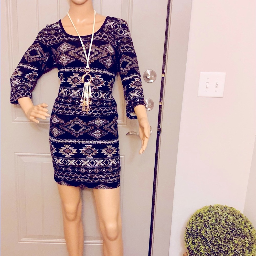 Size M knit mini dress, pretty print